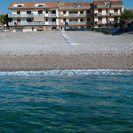 Casa Vacanze Samira Fondachello Kültér fotó