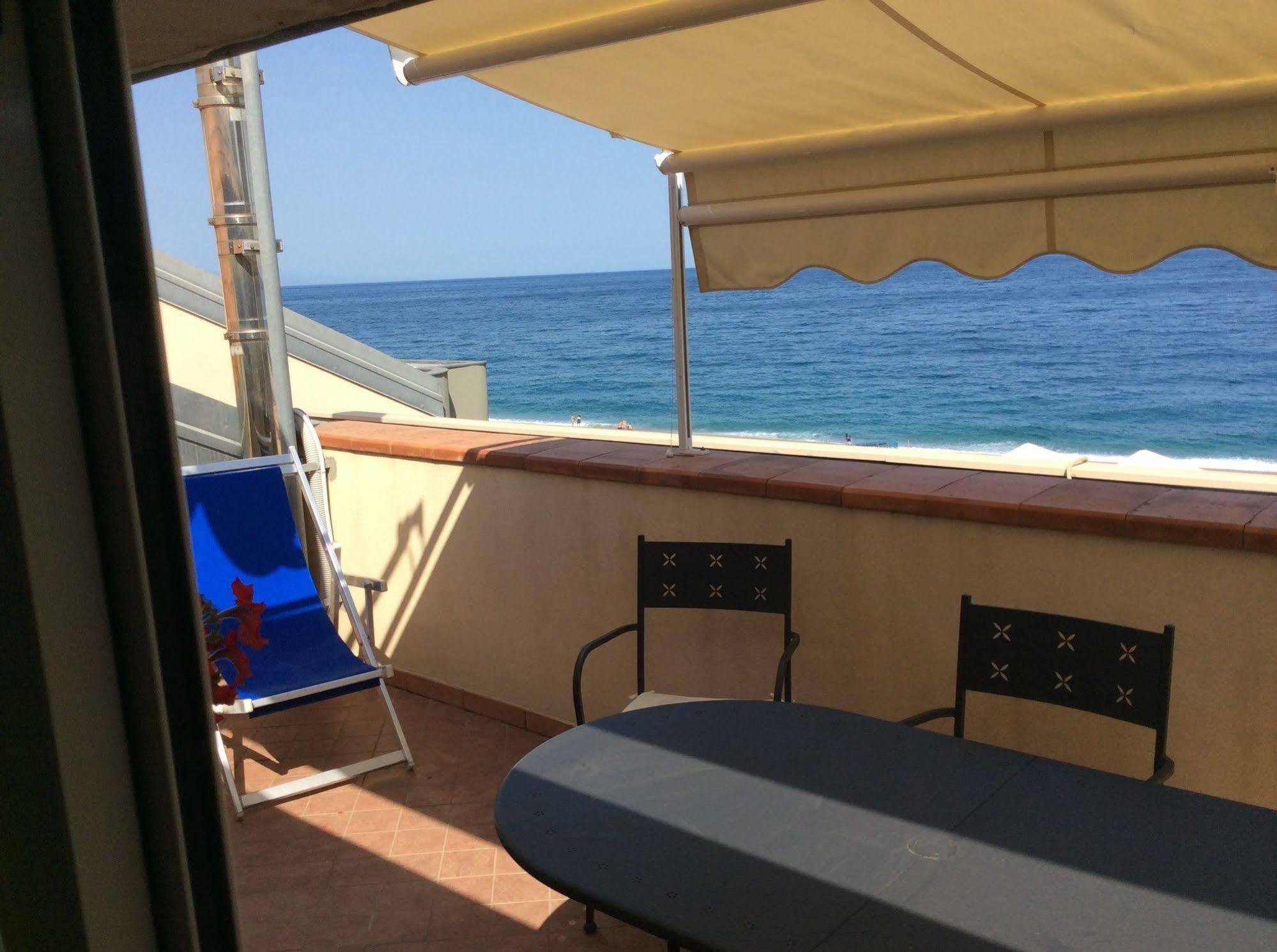 Casa Vacanze Samira Fondachello Kültér fotó